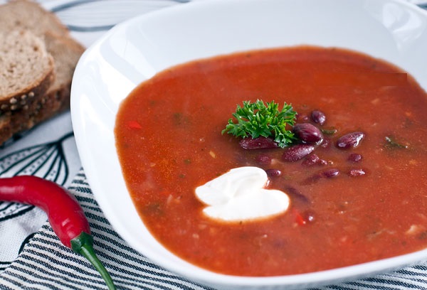 Томатно-фасолевый острый суп