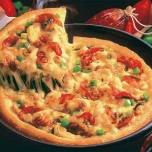 Как быстро приготовить тесто для пиццы и саму начинку?